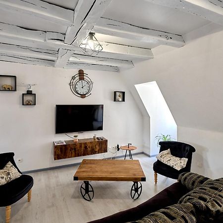 Appartement De Caractere, Charme 讷韦尔 外观 照片